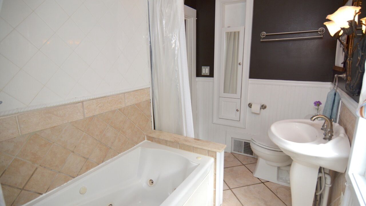 Photo of Bathroom in Saratoga Springs