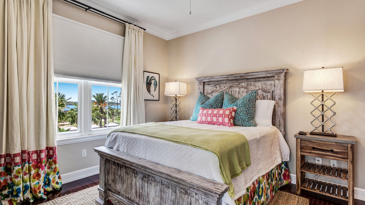 Photo of Bedroom in Upper Grand Lagoon