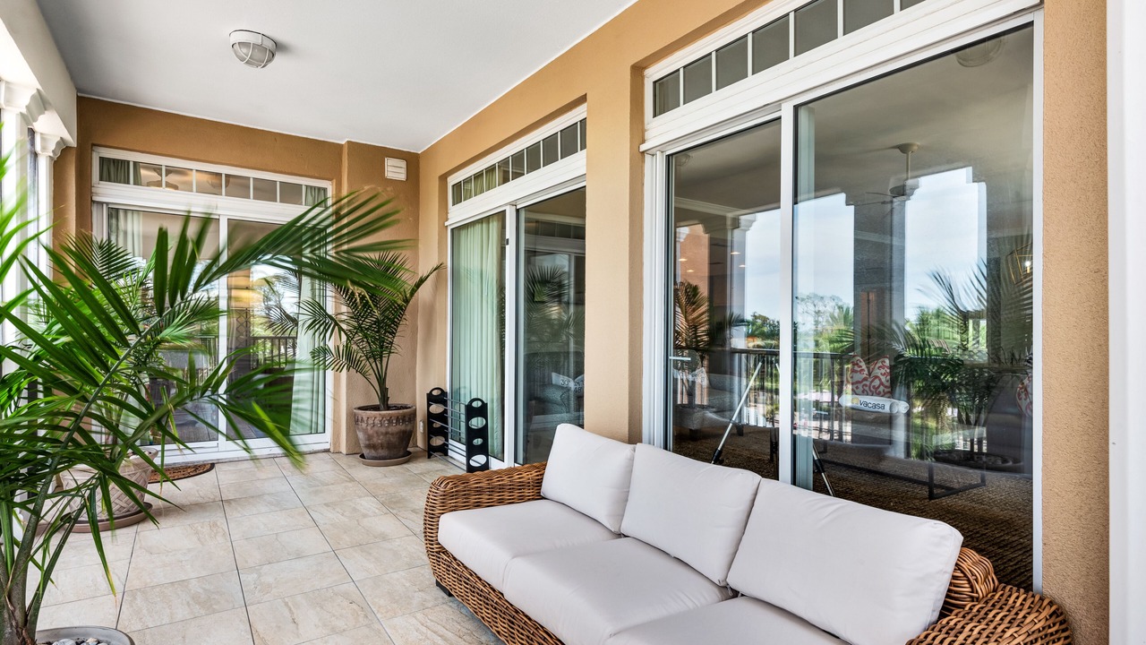 Photo of Patio Balcony in Upper Grand Lagoon