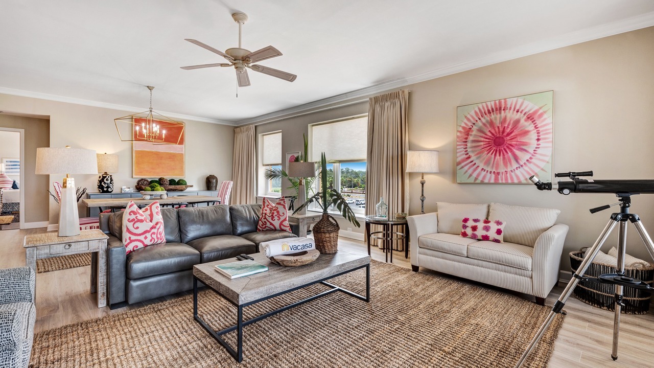 Photo of Livingroom in Upper Grand Lagoon
