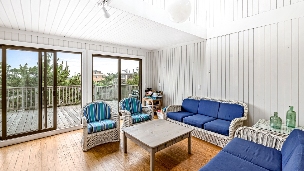 Photo of Livingroom in Ocean Beach