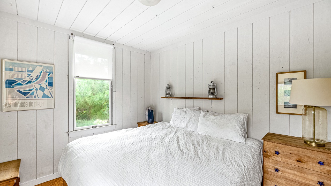 Photo of Bedroom in Ocean Beach