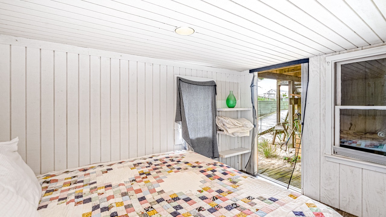 Photo of Bedroom in Ocean Beach