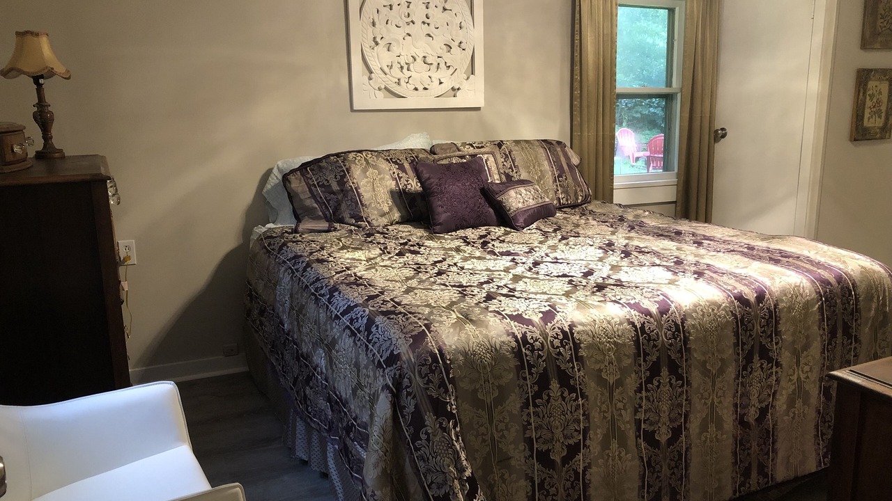 Photo of Bedroom in Saratoga Springs