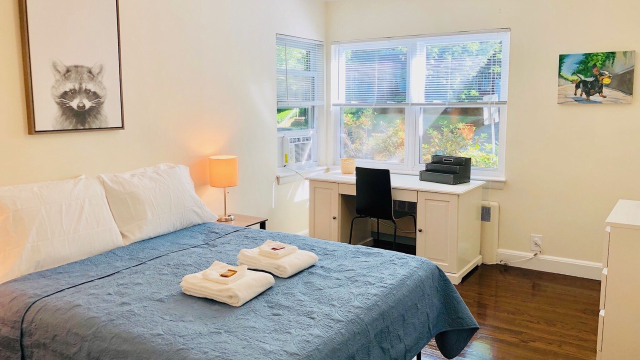 Photo of Bedroom in Cleveland Circle