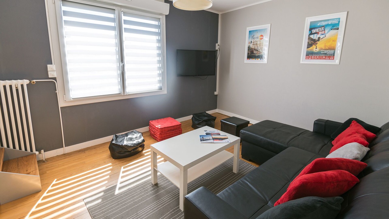 Photo of Livingroom in Downtown