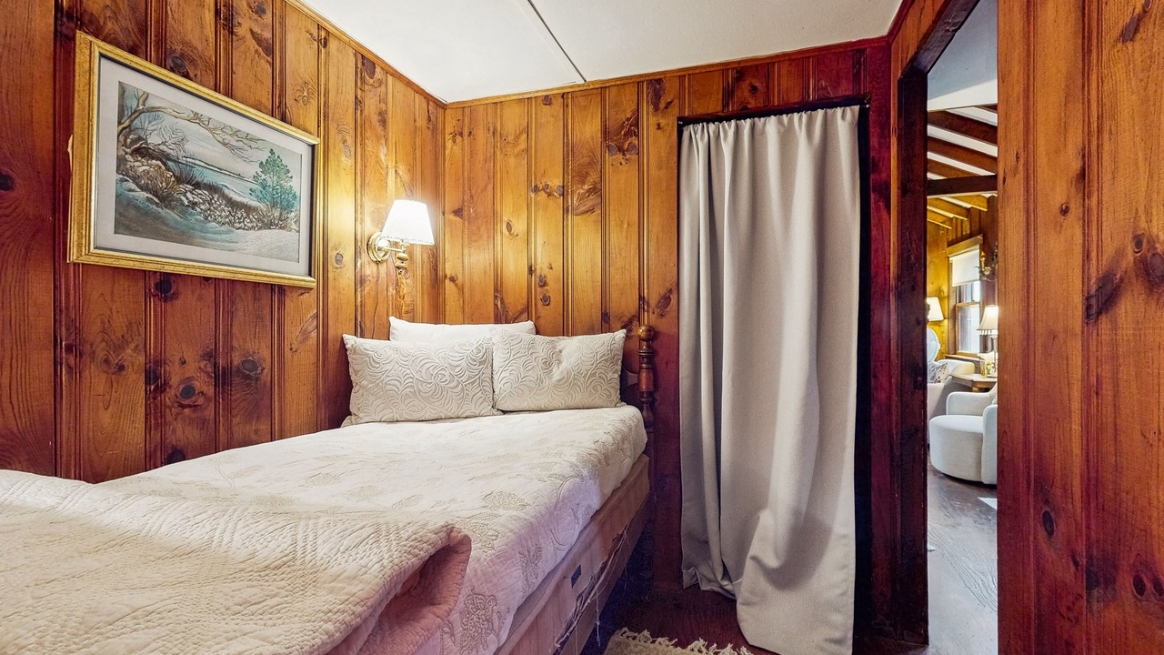 Photo of Bedroom in Rockport