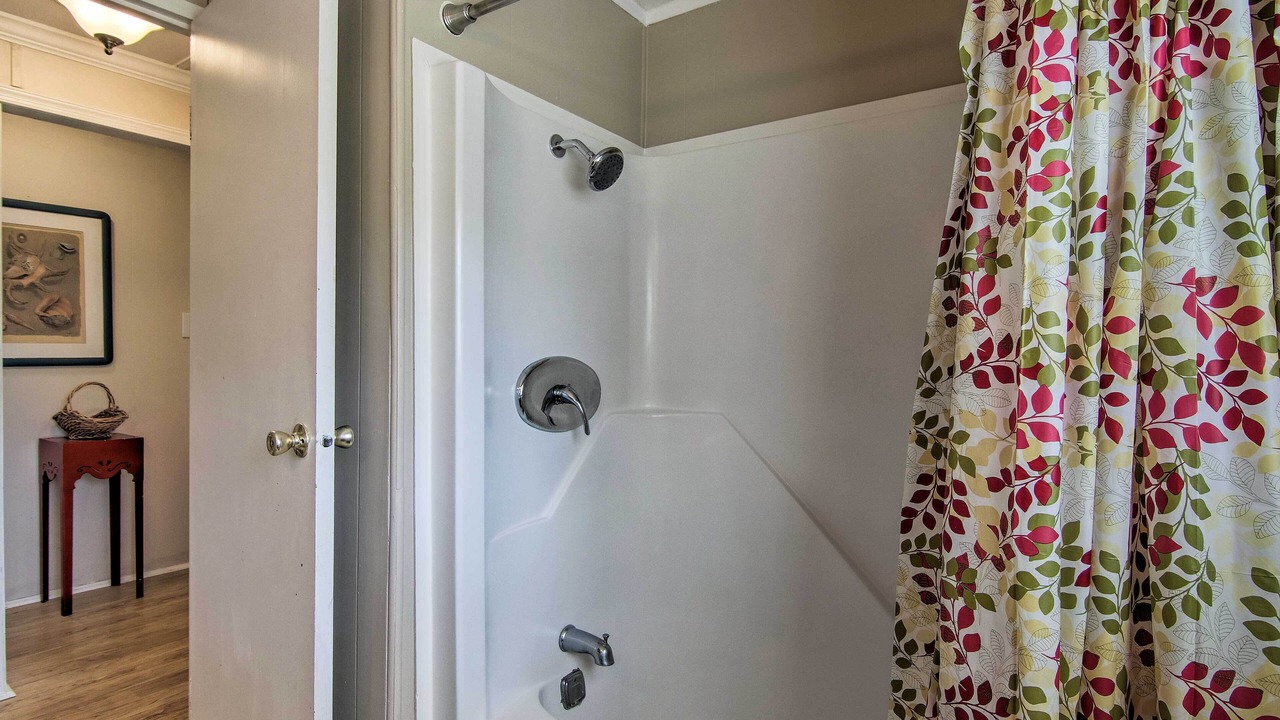 Photo of Bathroom in Davis Wharf