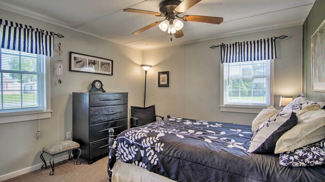 Photo of Bedroom in Davis Wharf