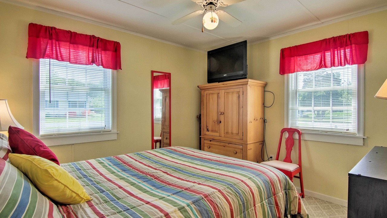 Photo of Bedroom in Davis Wharf