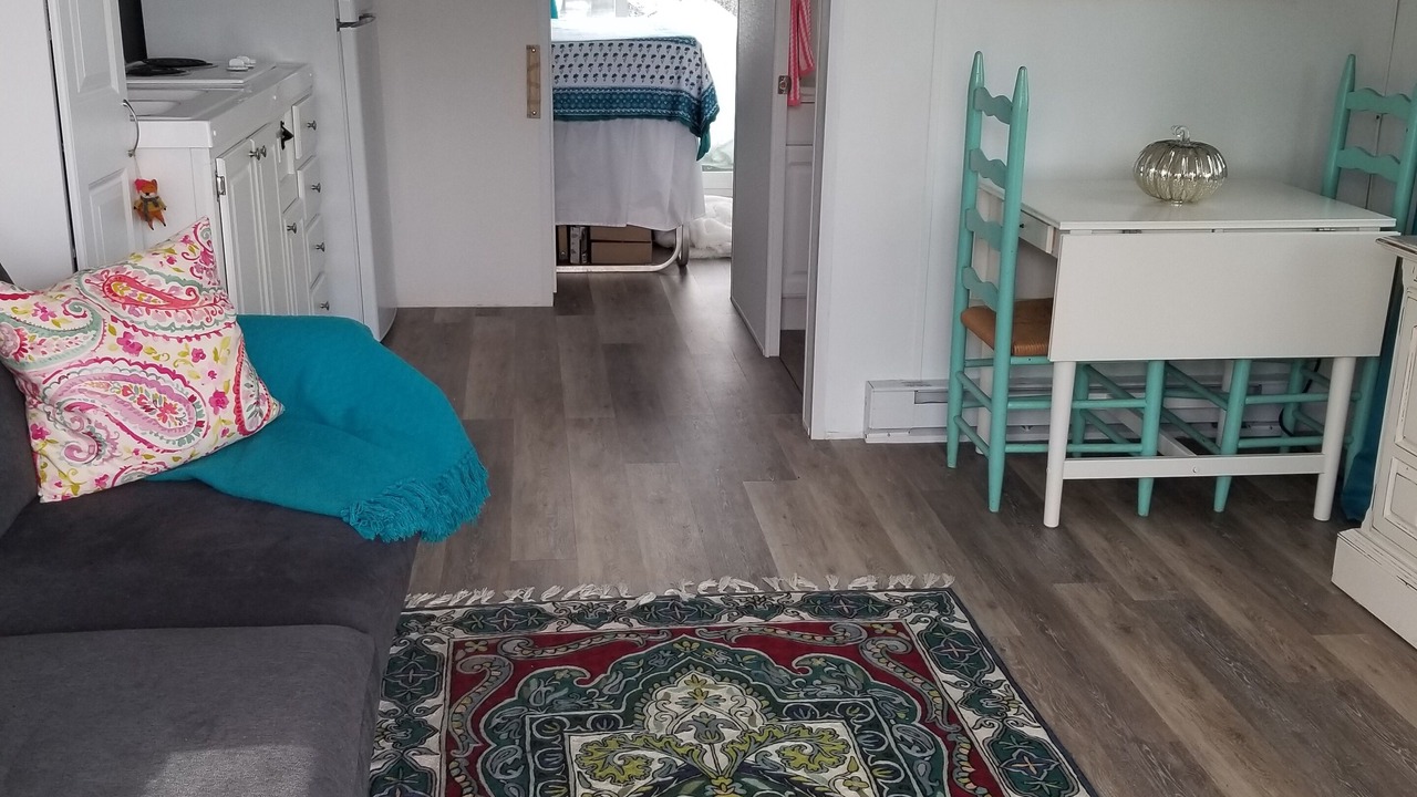 Photo of Livingroom in Thompson Square - Bunker Hill
