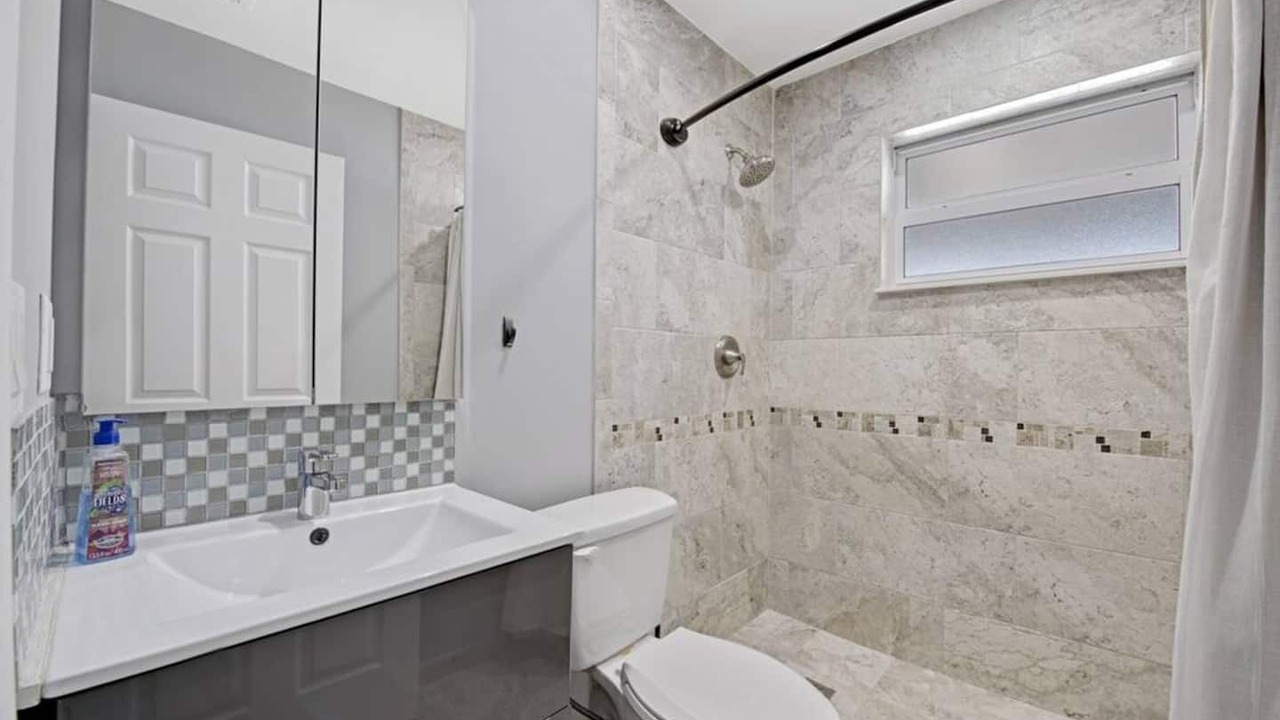 Photo of Bathroom in Davie