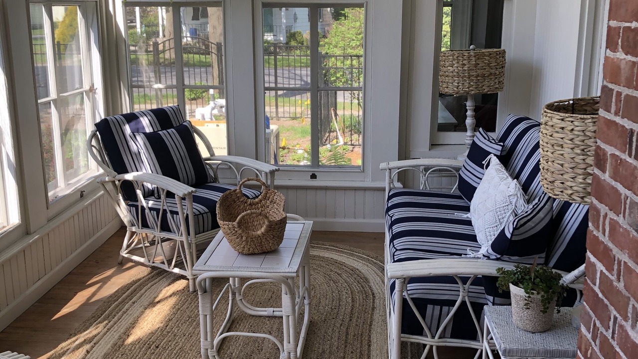 Photo of Livingroom in Saratoga Springs