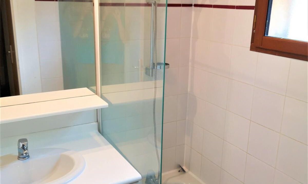 Photo of Bathroom in La Joue du Loup