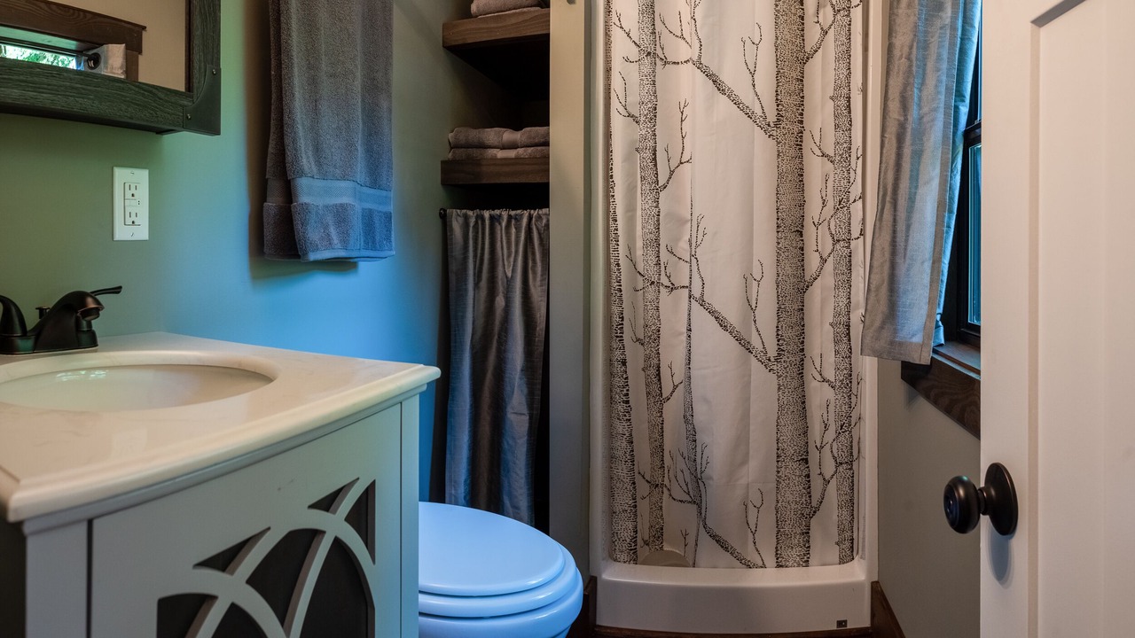Photo of Bathroom in Marmot
