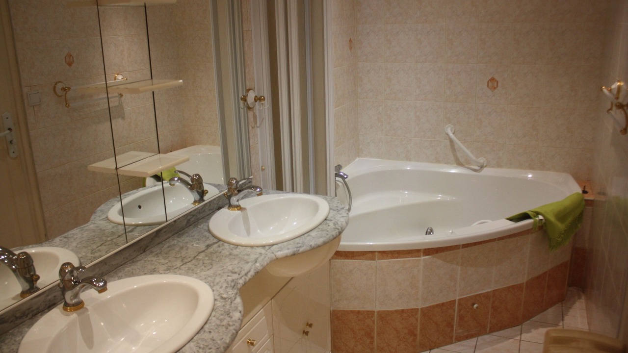 Photo of Bathroom in Langueux