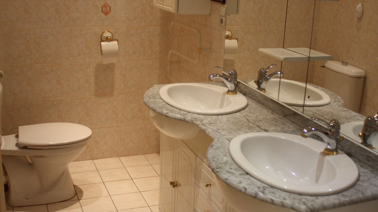Photo of Bathroom in Langueux