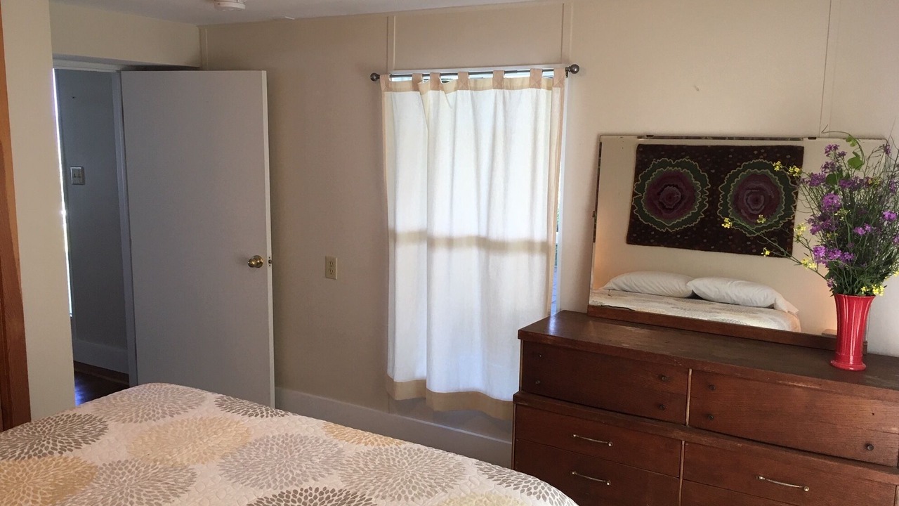 Photo of Bedroom in Porter Beach