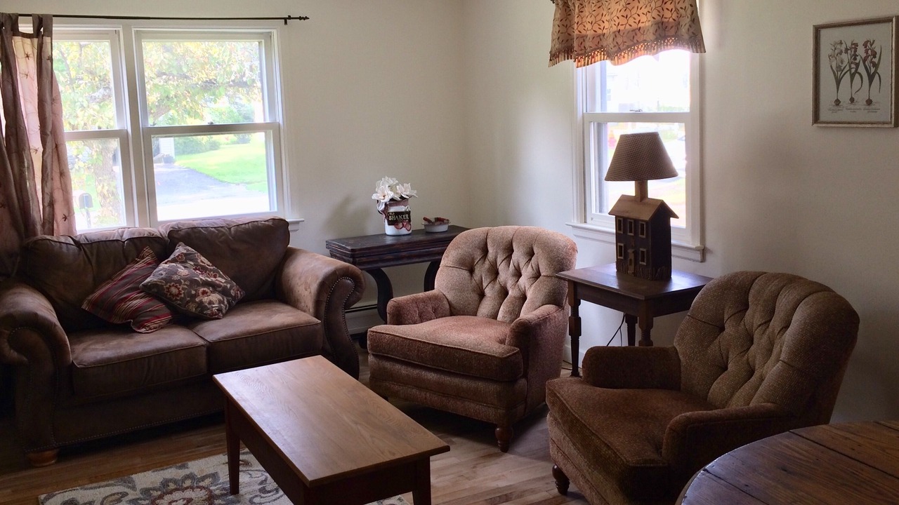 Photo of Bedroom in Lee