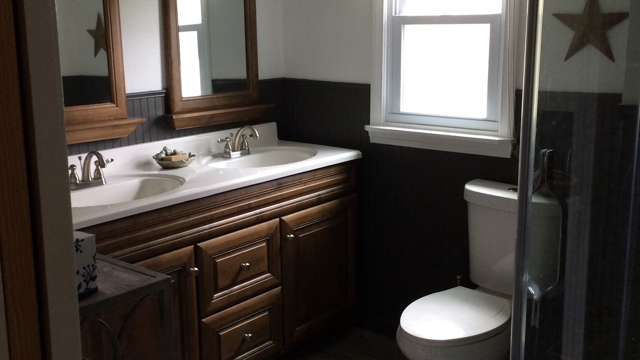 Photo of Bathroom in Lee
