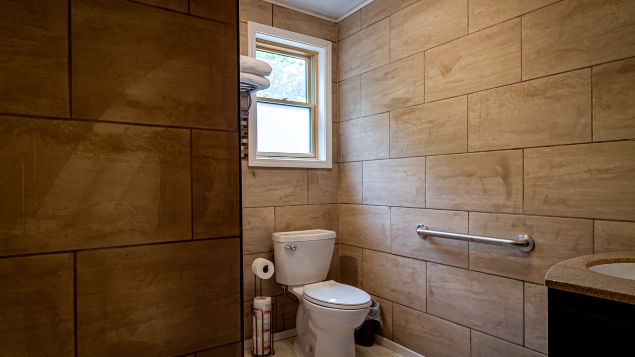 Photo of Bathroom in Romulus