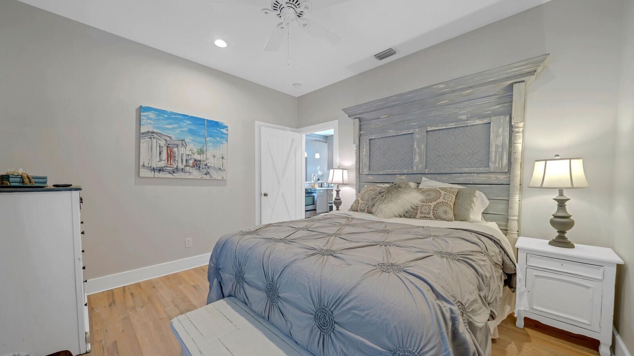 Photo of Bedroom in Seacrest
