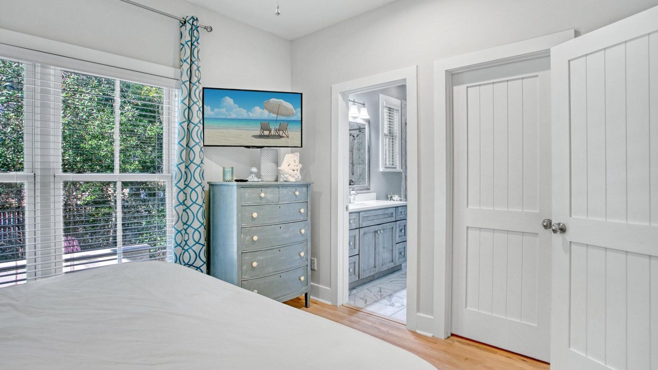 Photo of Bedroom in Seacrest
