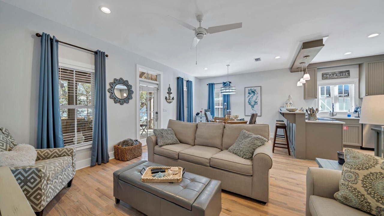 Photo of Livingroom in Seacrest