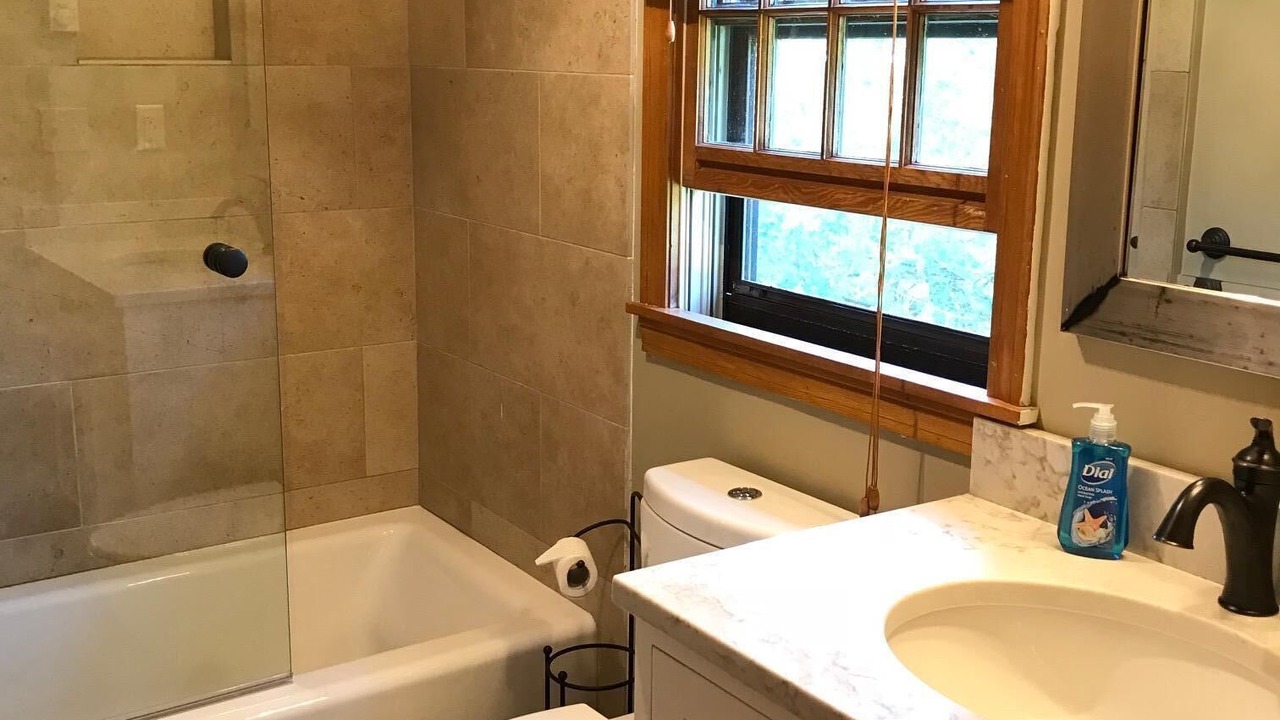 Photo of Bathroom in Eel Point