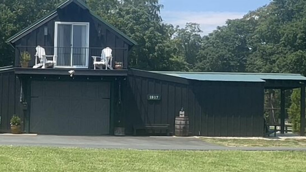 Photo of Others in Boyd Tavern