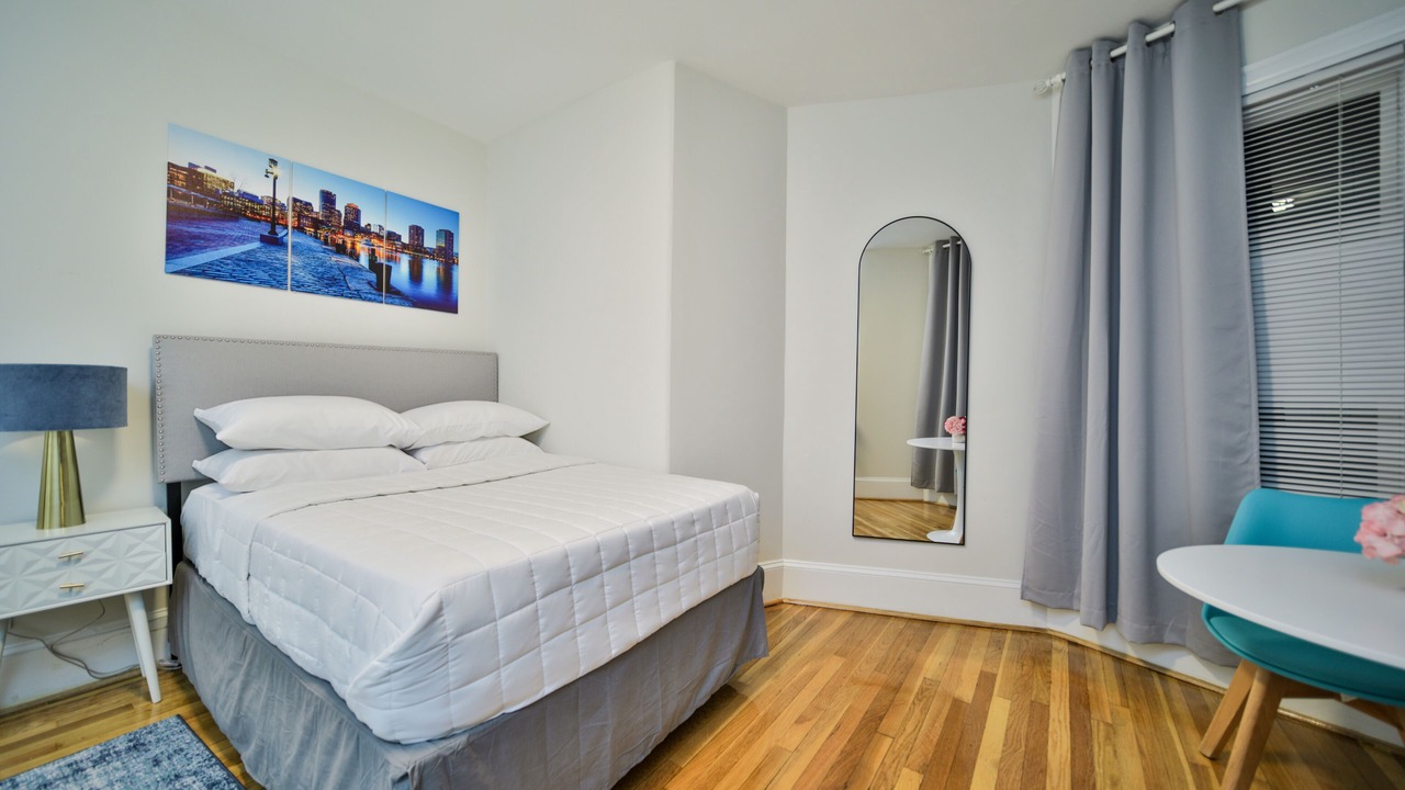 Photo of Bedroom in Upham's Corner