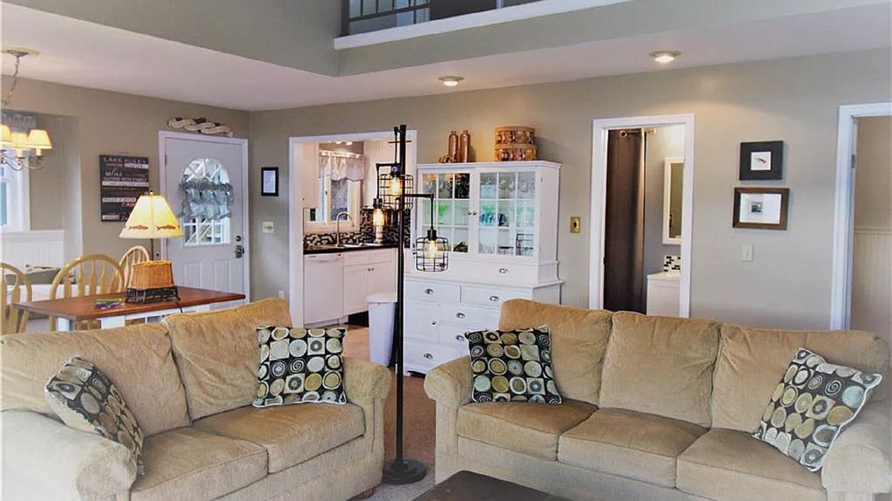 Photo of Livingroom in Hammondsport