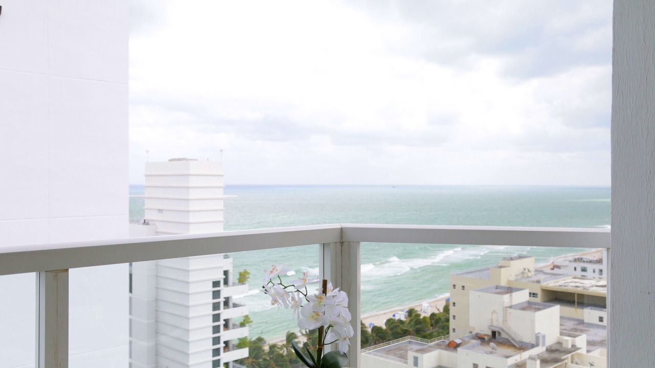 Photo of Outdoor in Mid Beach