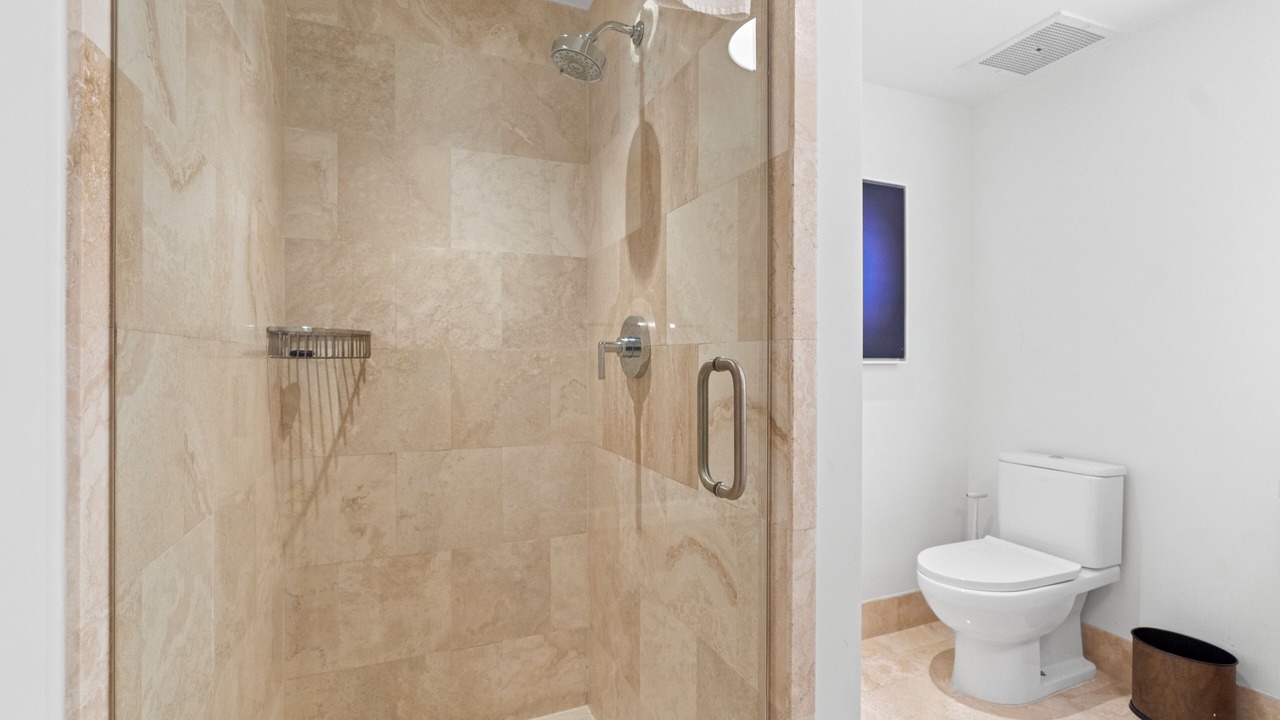 Photo of Bathroom in Mid Beach