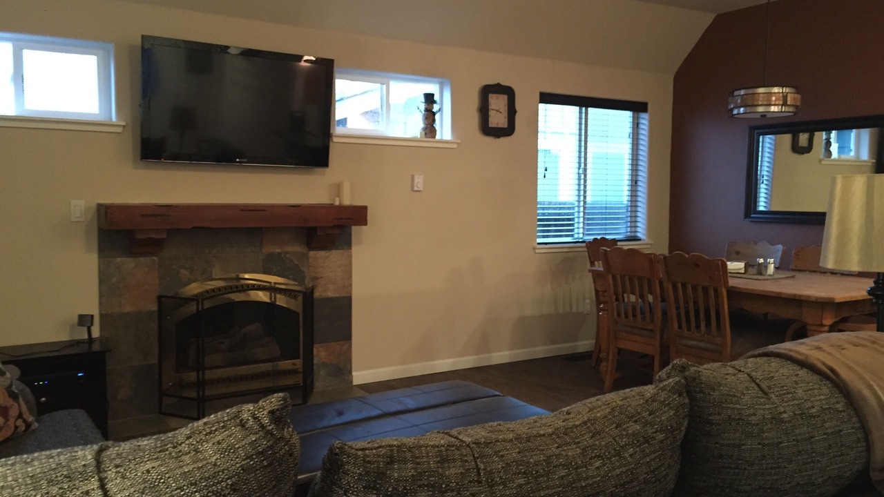 Photo of Livingroom in Old Bend