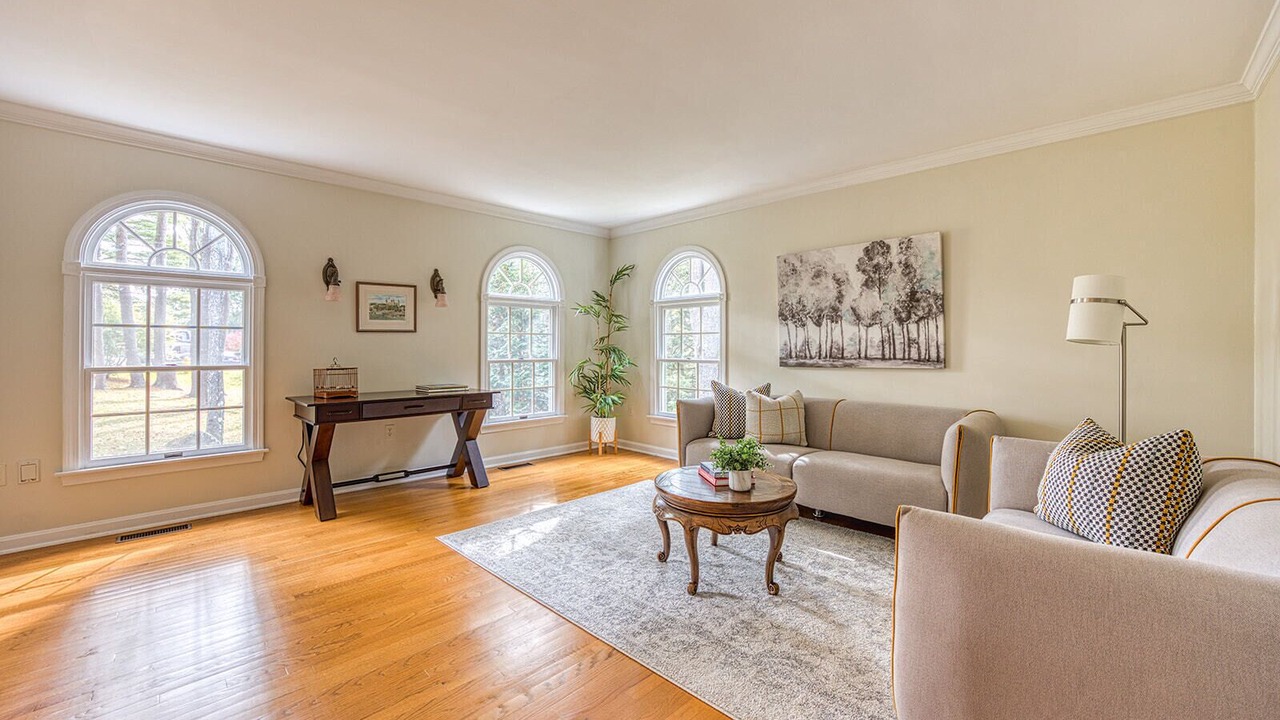 Photo of Livingroom in Pittsfield