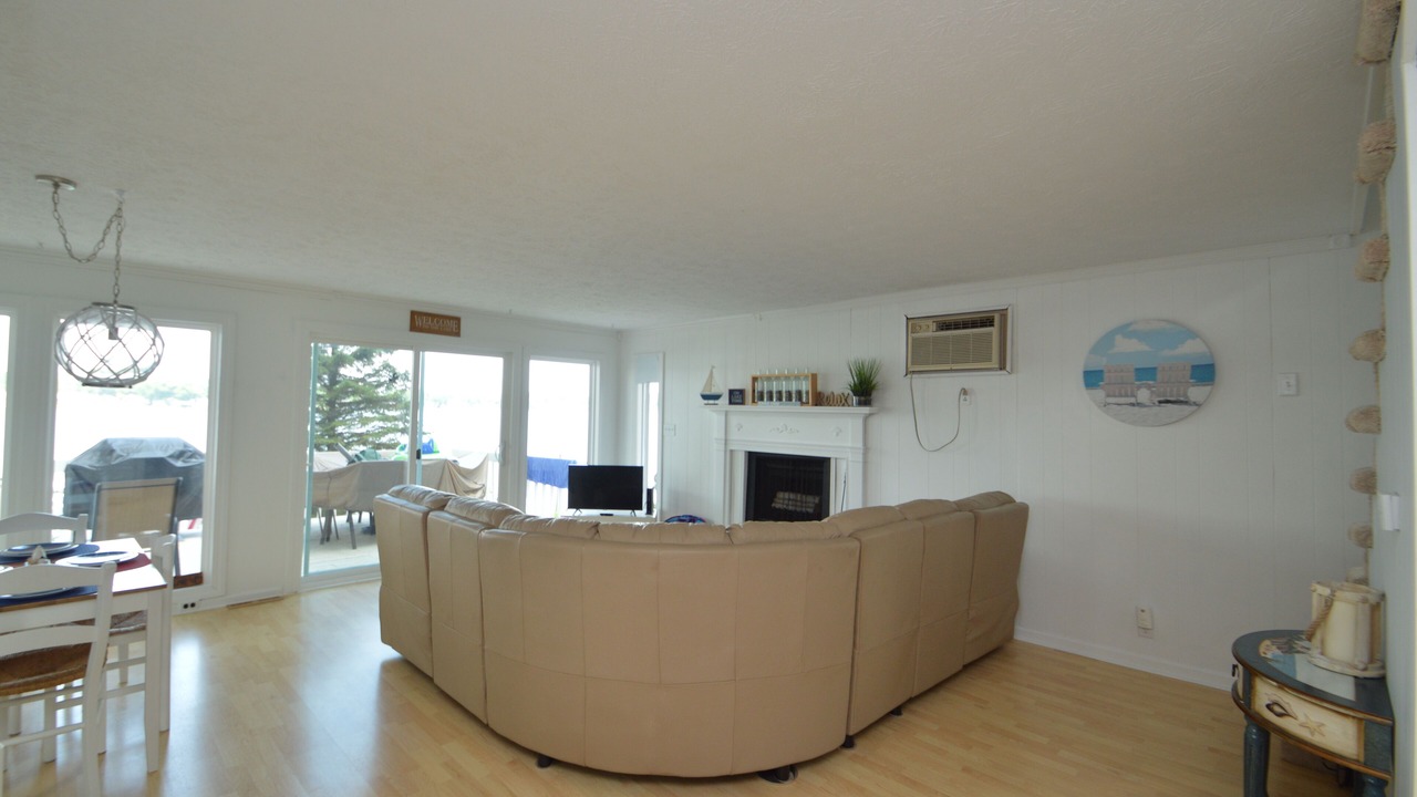 Photo of Livingroom in Edwardsburg