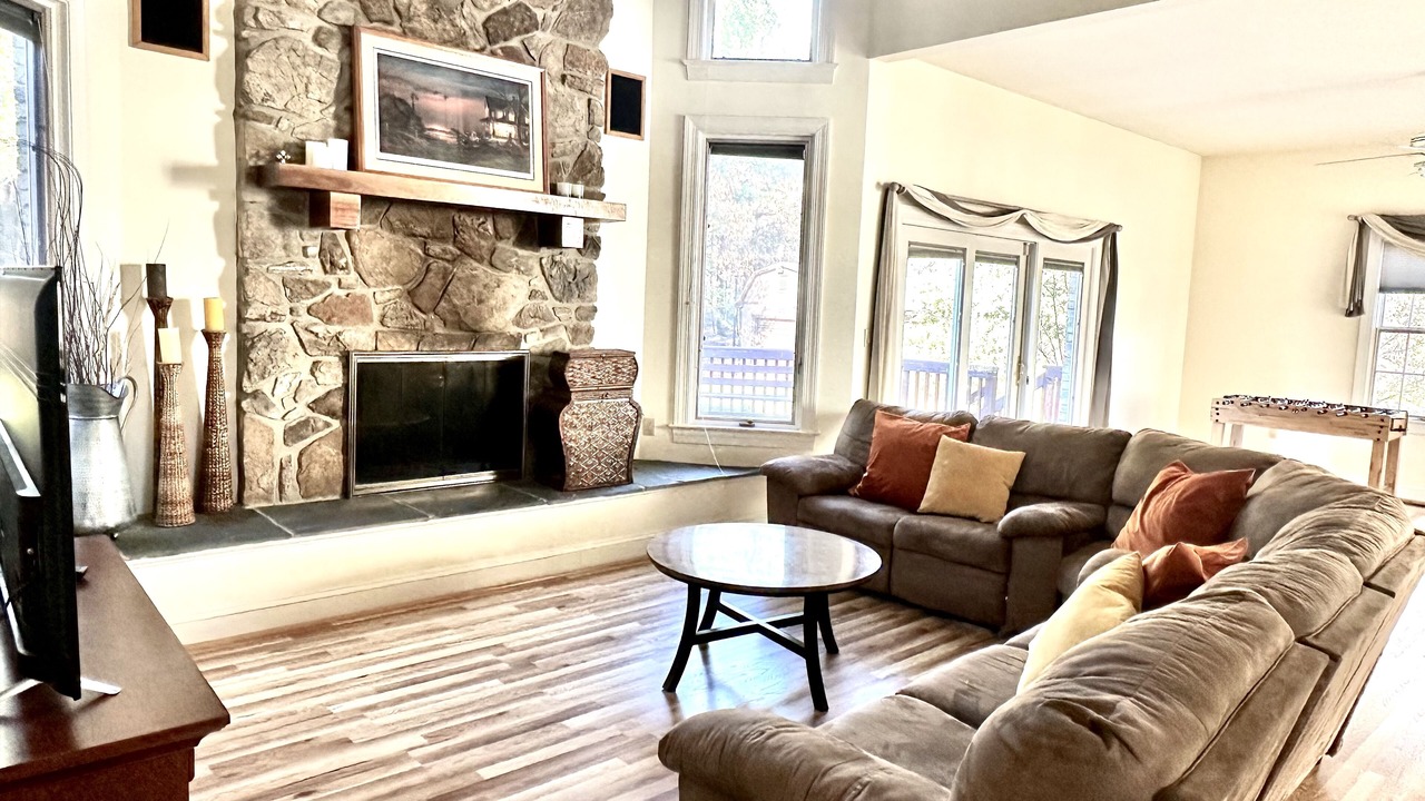 Photo of Livingroom in Lincolnia