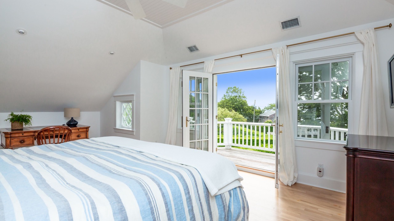 Photo of Patio Balcony in Shinnecock Hills