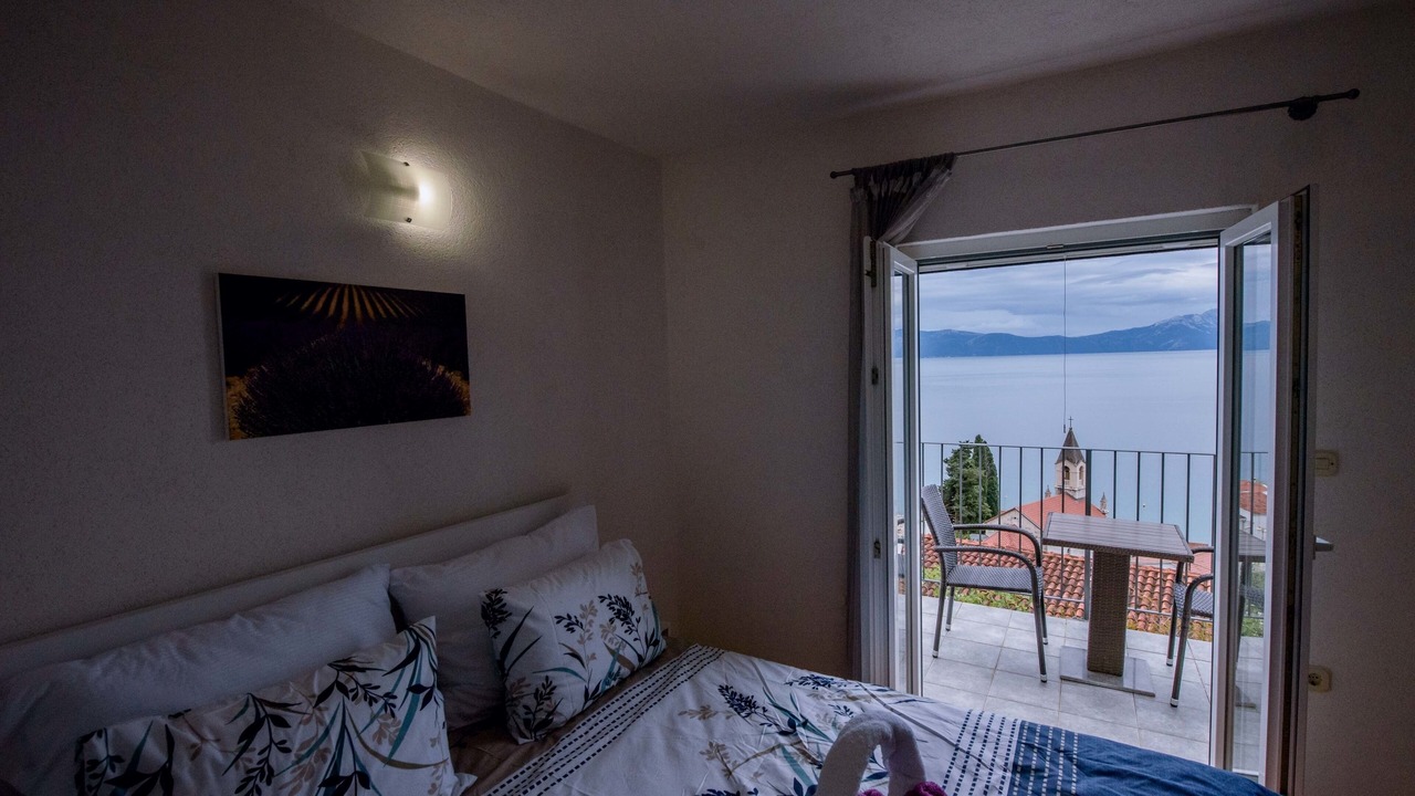 Photo of Bedroom in Brist