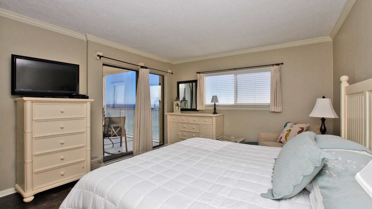 Photo of Bedroom in Biltmore Beach