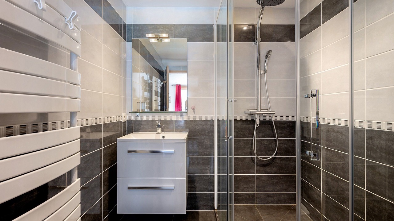 Photo of Bathroom in Nancroit