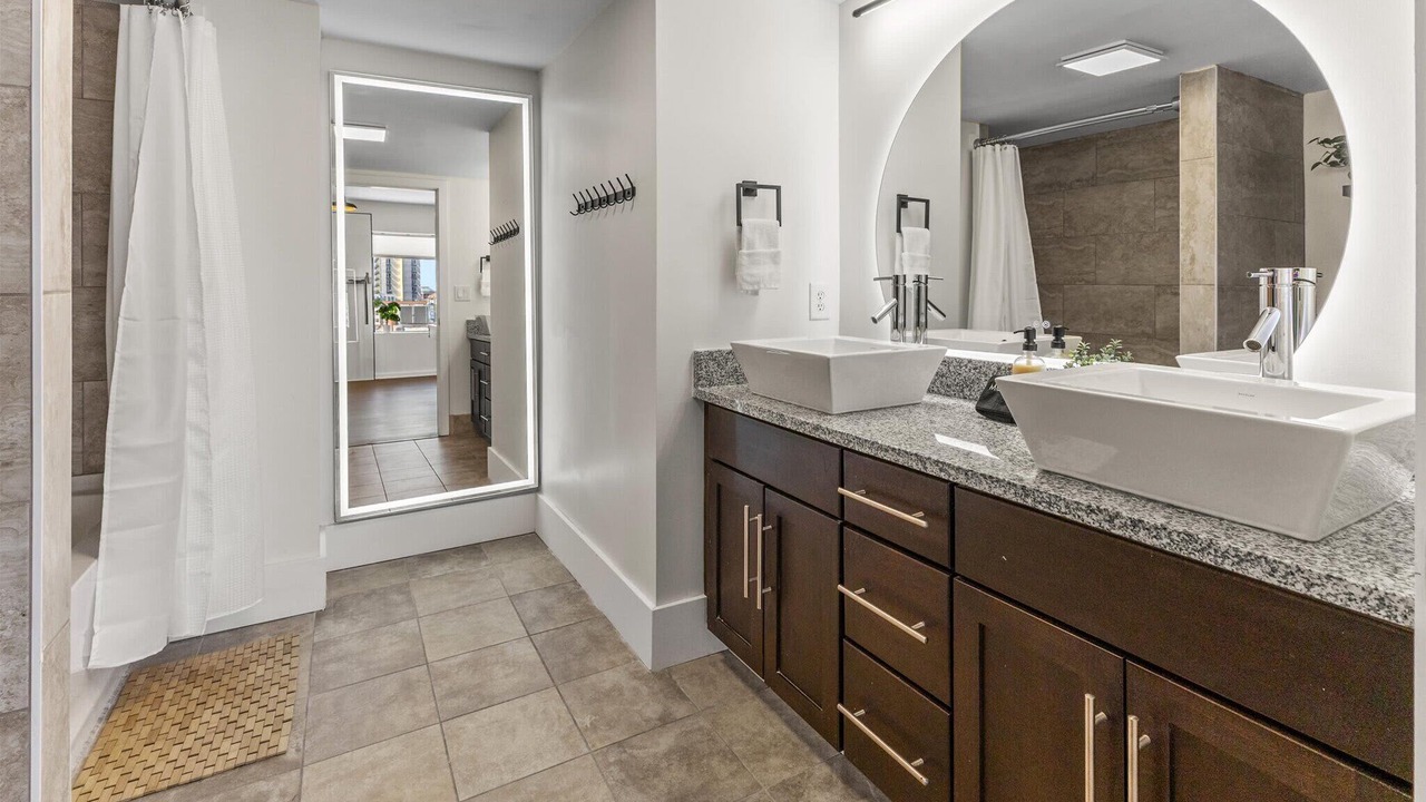 Photo of Bathroom in Wholesale District
