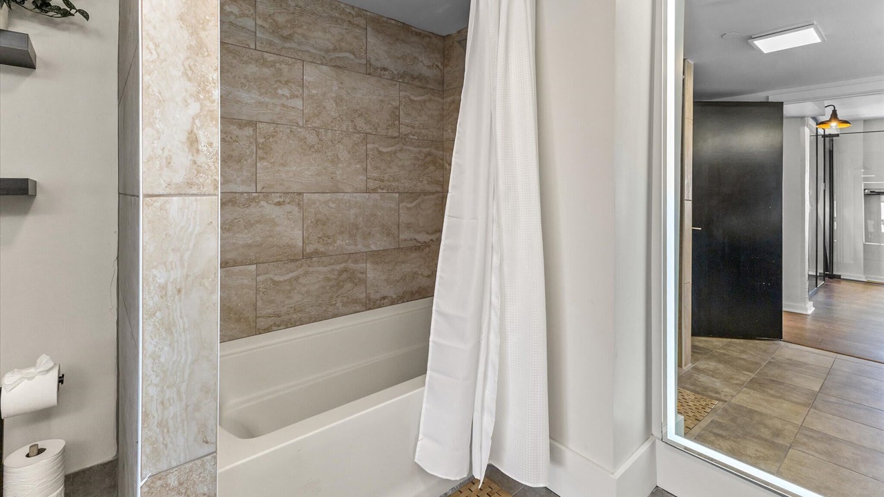 Photo of Bathroom in Wholesale District
