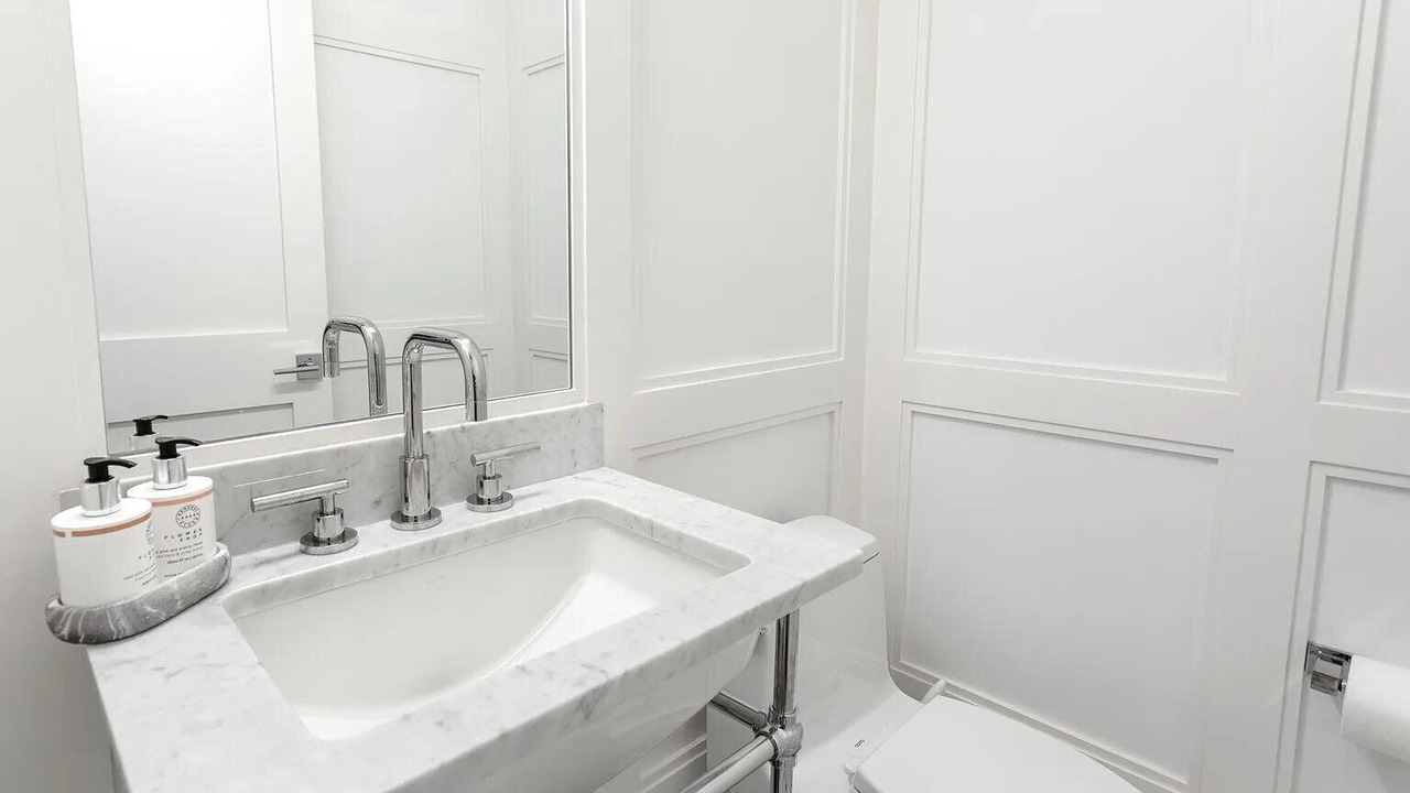 Photo of Bathroom in Shinnecock Hills