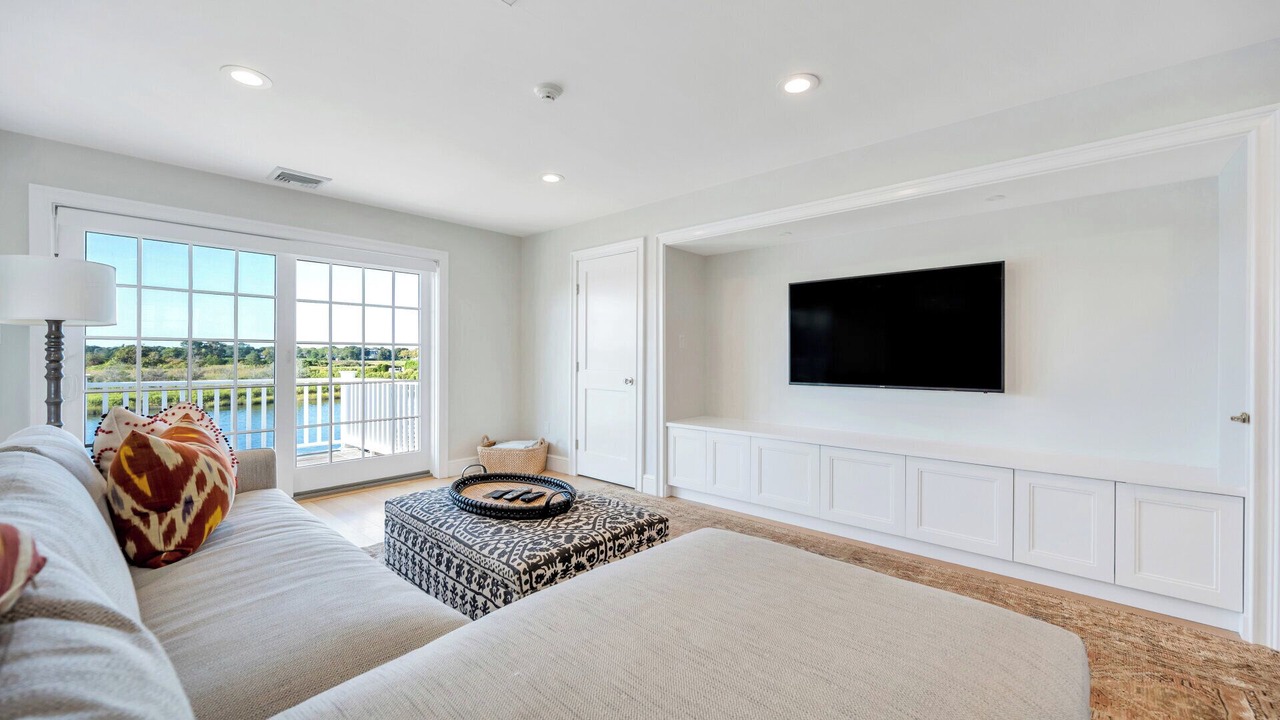 Photo of Livingroom in Quogue