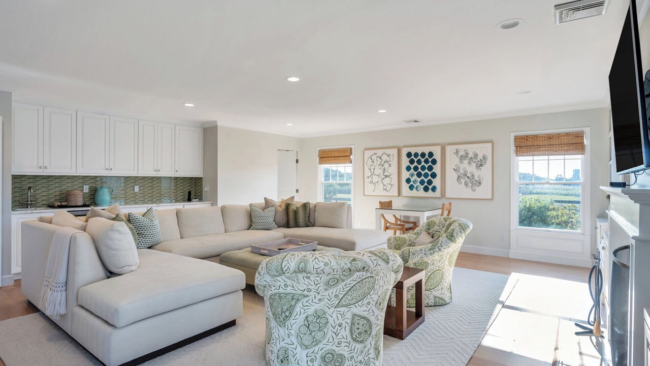 Photo of Livingroom in Quogue