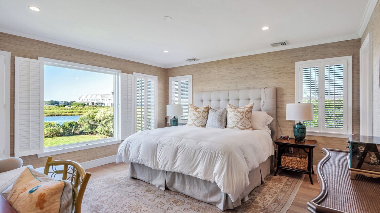 Photo of Bedroom in Quogue