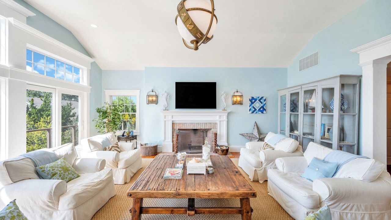 Photo of Livingroom in Shinnecock Hills