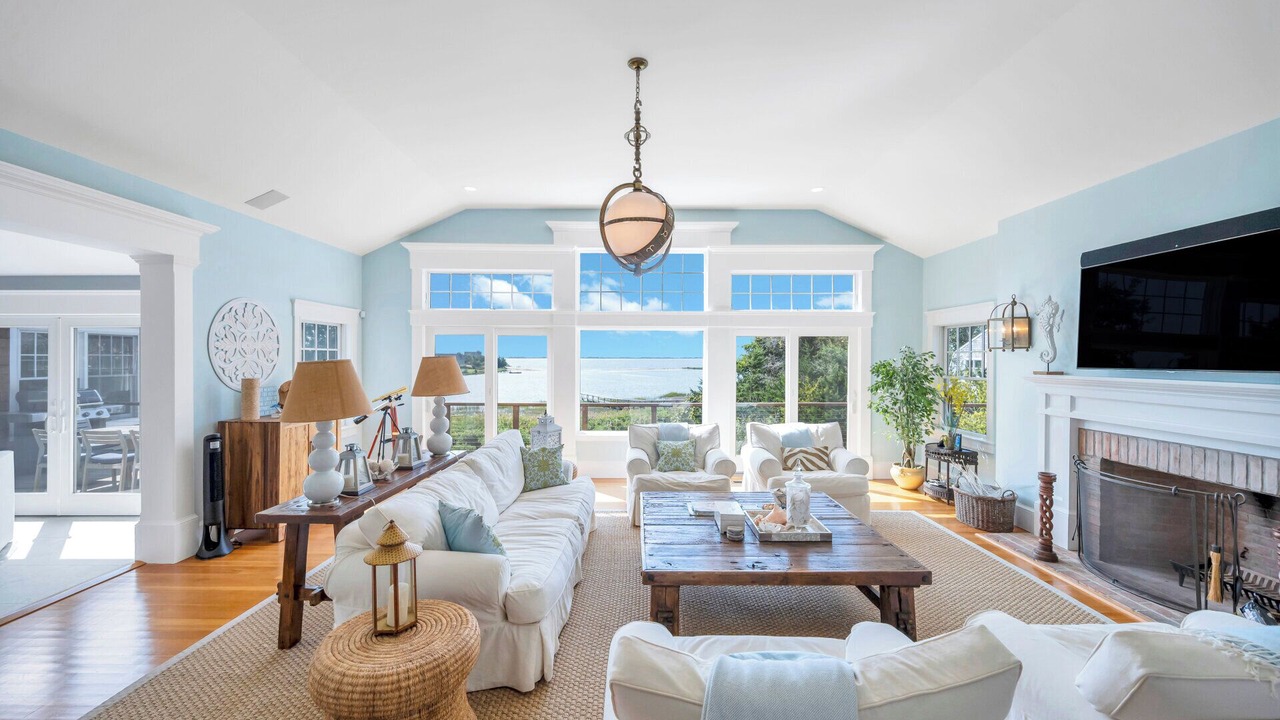Photo of Livingroom in Shinnecock Hills